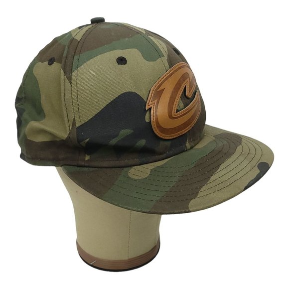 New Era 9Fifty Cleveland Cavaliers Camo Snapback Cap Trucker Basketball NBA Hat - Picture 2 of 12